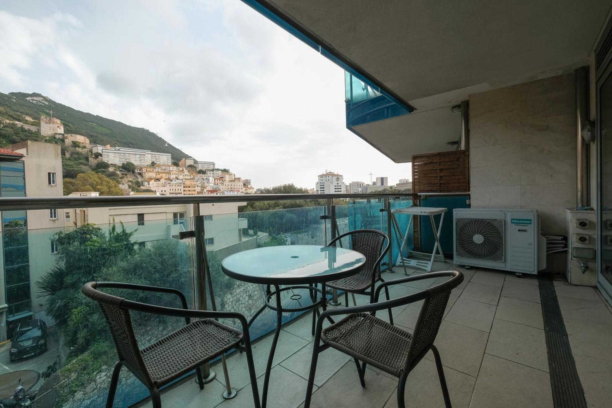 Ocean Village 2 bedroom apartment Gibraltar Buitenkant foto